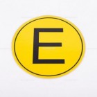 Adesivo giallo con lettera E | Adesivi | Accessori per camion e Ricambi veicoli industriali | Truckest.com